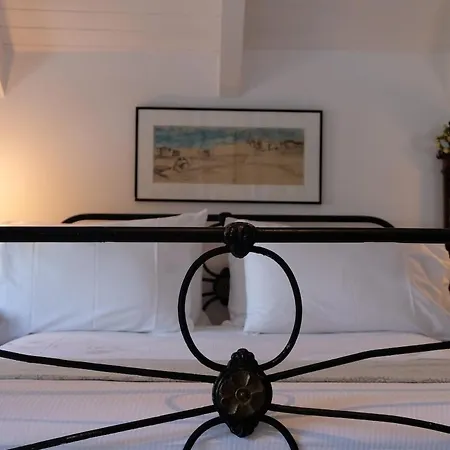 Anassa Boutique House *